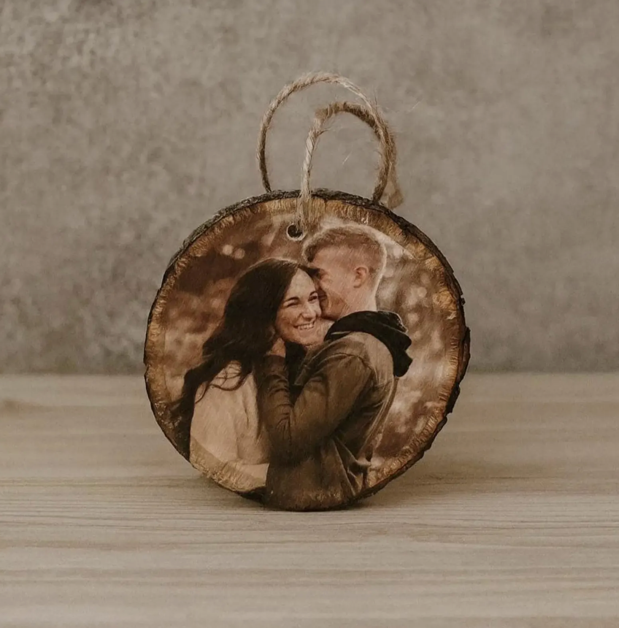 Personalized Wood Photo Ornament (4 pcs)