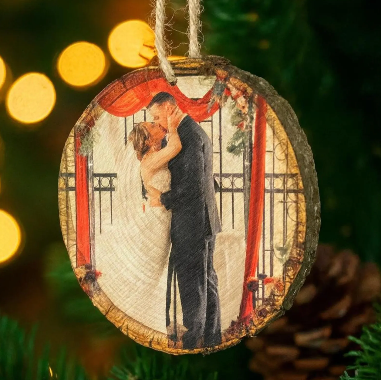 Personalized Wood Photo Ornament (4 pcs)